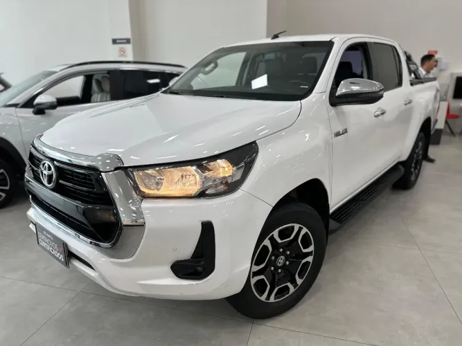 Toyota Hilux CD SRV 4X4 2.8 TDI Diesel Aut. 2024