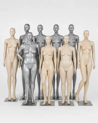 Manequins femininos para exposição de roupas, com opções de modelos magras e plus size