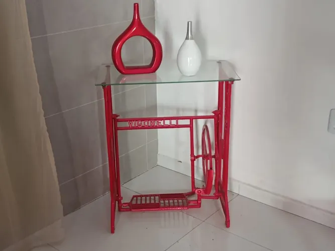 Vendo 2 aparadores com tampos de vidros contato * Cleilton
