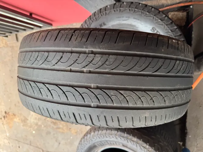 01 Pneu 235/55R17 103V Antares Igens 70% vida útil