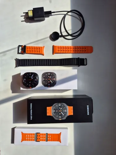 Galaxy Watch Ultra 2025 LTE Titânio cinza