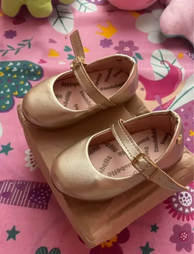 Vendo sapatinho bebê novo 19/20