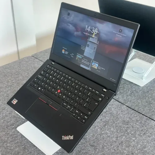 Notebook Thinkpad, AMD ryzen 5 PRO, 8gb de RAM, 256 de SSD e tela de 14 polegadas