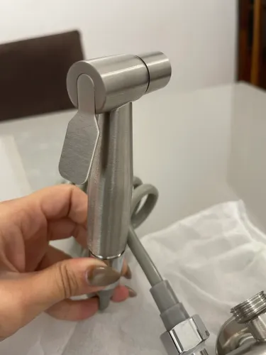 Kit de Ducha Higiênica com Registro de Dupla Saída e Gatilho em Aço Inox.