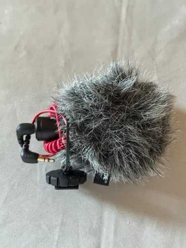Microfone Direcional Compacto Rode VideoMicro