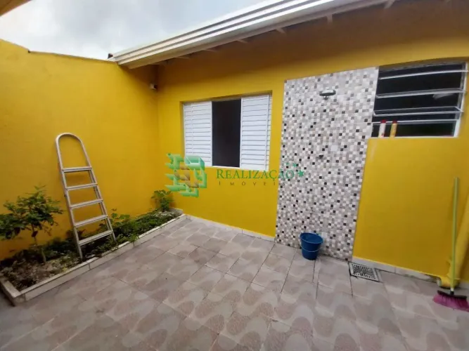 CASA COM PISCINA, MONGAGUÁ -SP