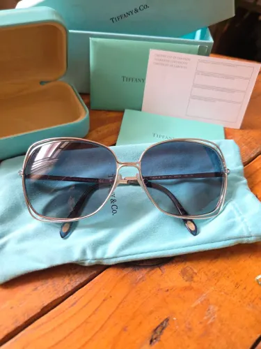 ÓCULOS TIFFANY & CO. ORIGINAL - PRATICAMENTE NOVO - Modelo: TF 3026B<br>