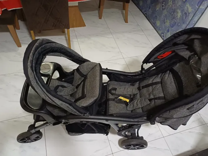 CARRINHO DE BEBÊ DUPLO PARA GÊMEOS GALZERANO DOPPIO II GRAFITE