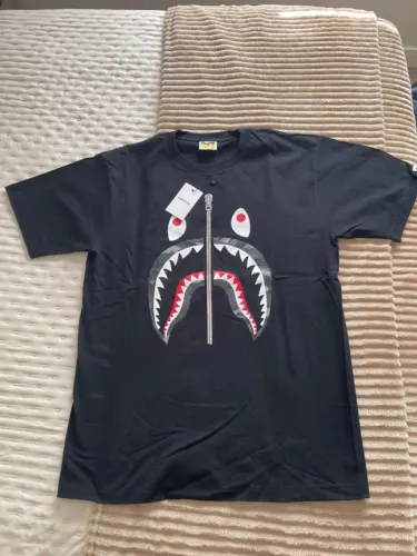 A BATHING APE® shark print Tamanho XL