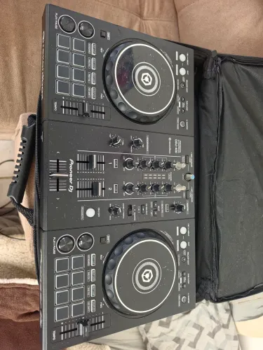DDJ 400 + Case