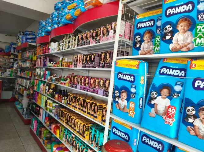 VENDO FARMÁCIA EM FUNCIONAMENTO