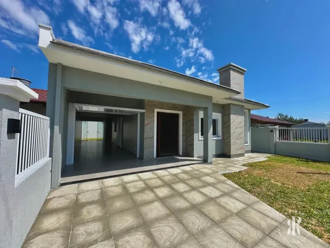 Excelente casa alto padrão a venda em Nova Tramandai - RS