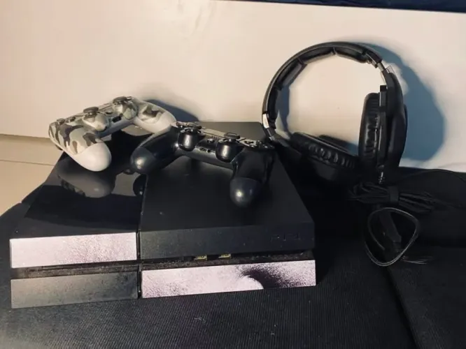 PLAYSTATION 4 - FAT