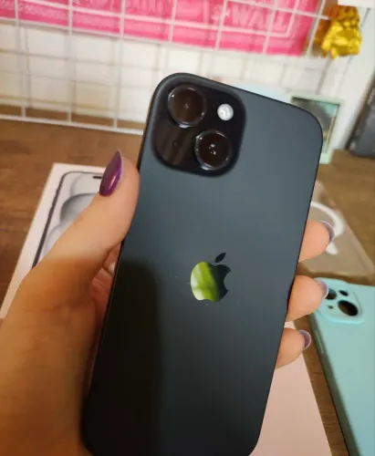 iPhone 15 89% 128GB