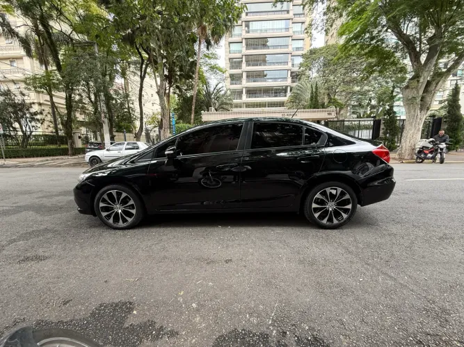 Honda Civic Sedan LXR 2.0 Flexone 16V Aut. 4P 2015