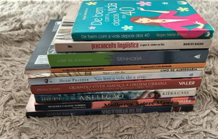 LIVROS 10 REAIS