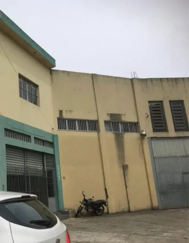 Galpão na Rua Cassiano dos Santos, 343 - Térreo 500 m²