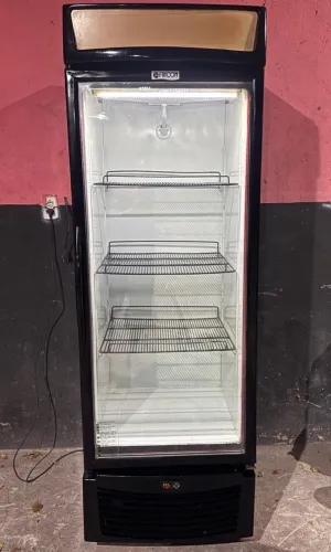 Freezer expositor de bebidas vitrine com led funcionando perfeitamente