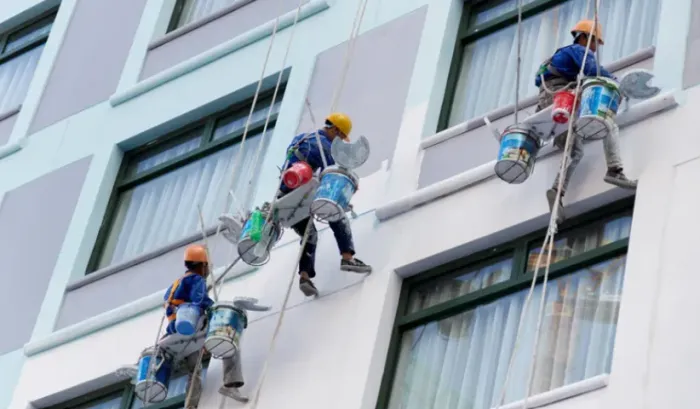 Pintura predial fachada cadeirinha escalador cordista alpinista trabalho em altura