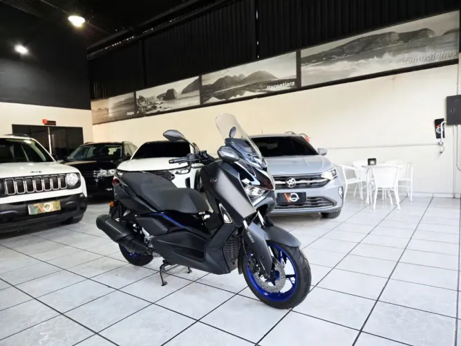 Yamaha Xmax 300 connected abs 2026