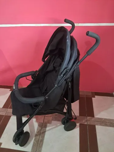 Carrinho de bebê Voyage
