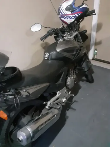 Vendo Moto CBX Twister 250
