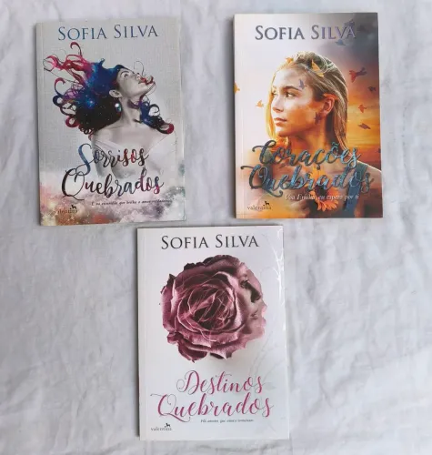 Sorrisos Quebrados/ Destinos Quebrados/ Corações Quebrados - Sofia Silva