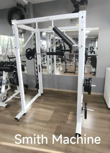 BARRA GUIADA - SMITH MACHINE AGACHAMENTO