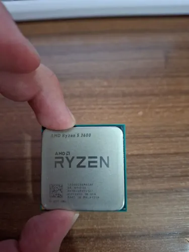 AMD Ryzen 5 2600