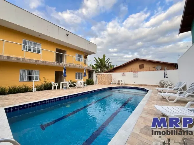 Apartamento à venda em Ubatuba. Praia da Maranduba. Condomínio com piscina. Aceita financi