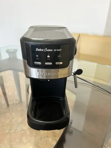 Cafeteira Expresso Mondial Dolce Crema 20 Bar com Vaporizador - R$ 250