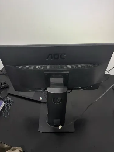 Monitor AOC 23" Full HD FreeSync + Suporte Ergonômico HP (Ajuste de Altura)