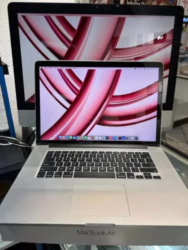 MacBook Pro i7/8gb/250gb - Loja fisica