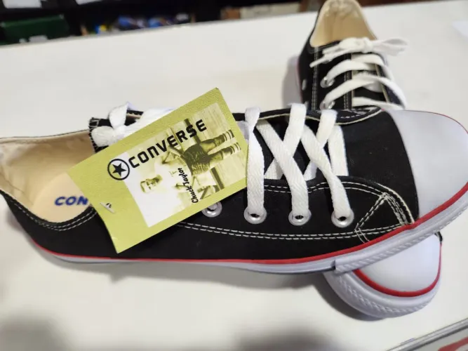 Tênis converse
