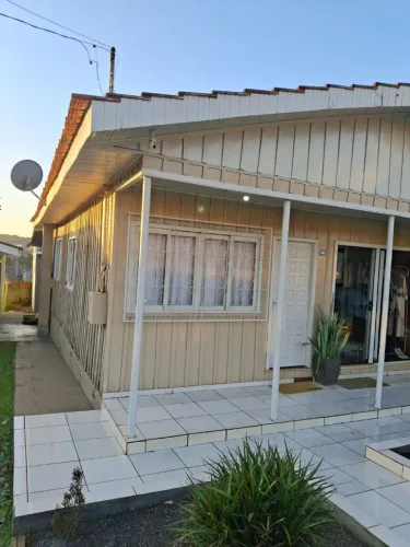 Madeiras da casa para retirar do local