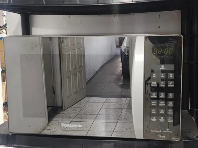 Micro ondas Panasonic espelhado 31 litros * 
