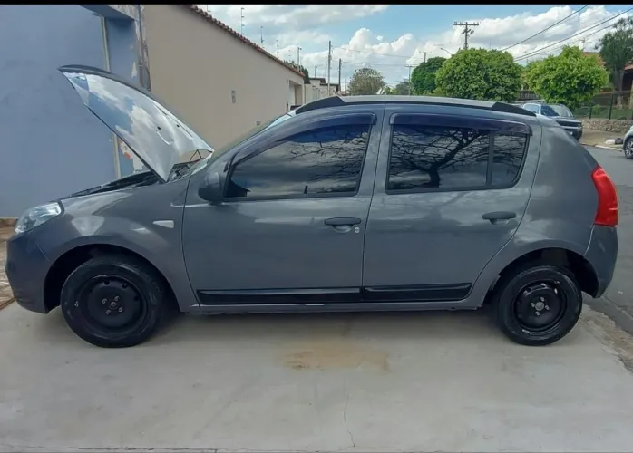Renault Sandero Authentique Hi-flex 1.0 16V 5P 2012