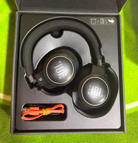 Fone JBL Live 660nc