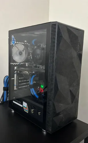Pc GAMER 16gb Roda tudo