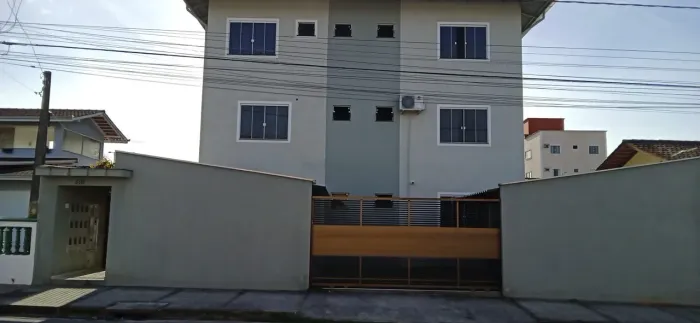 Apartamento 1 quarto Iririú WIFI GRÁTIS 