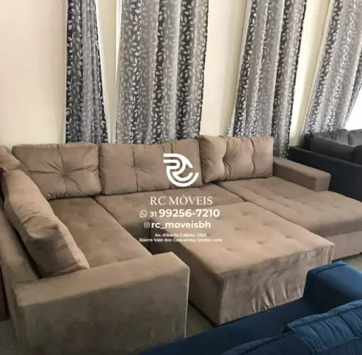 Sofá de canto Grande 3,10m com Chaise e Puff tecido veludo D33 Premium