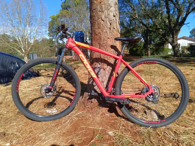 Bicicleta Oggi Hacker HDS Aro 29 | Shimano 24v | Freios a Disco | Quadro 17