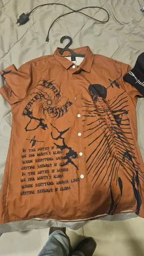 Lote de roupas joviais 