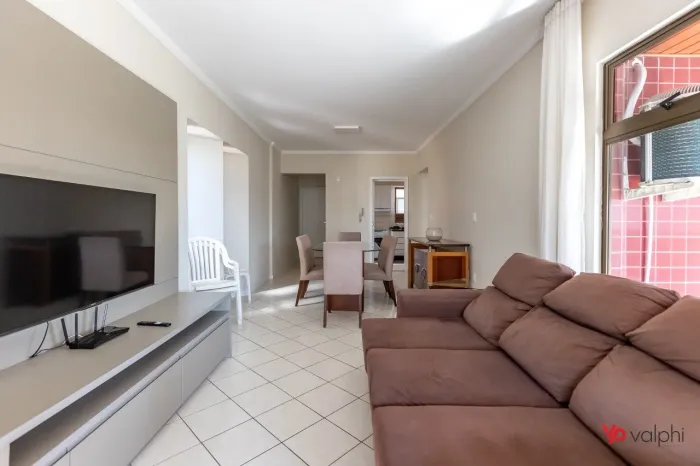 Apartameno, quadra do mar, para alugar no Centro