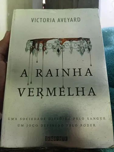 A RAINHA VERMELHA
