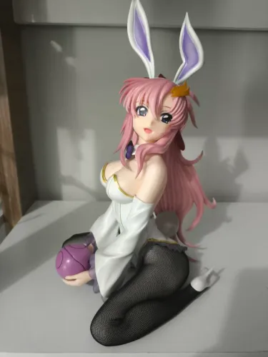 Loja Mundo - GiGANTE Coelhinha action figure imensa na escala 1/4 boneco sensual