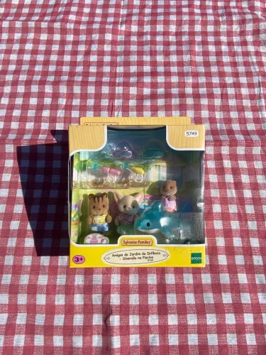 Sylvanian Families - Amigos do Jardim da Infância - Diversão na Piscina