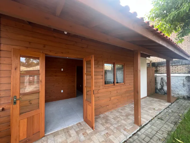 Casa Pré-Fabricada , 2 Dormitórios,próximo ao Mar!!!!Campeche.