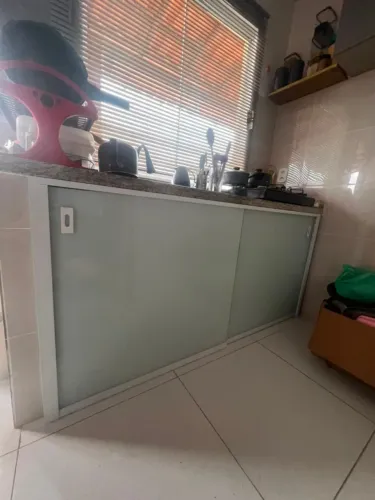 Armário de vidro sob medida