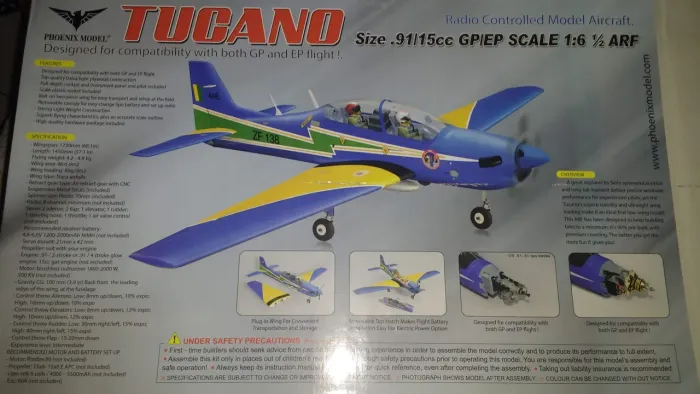 Aeromodelo tucano